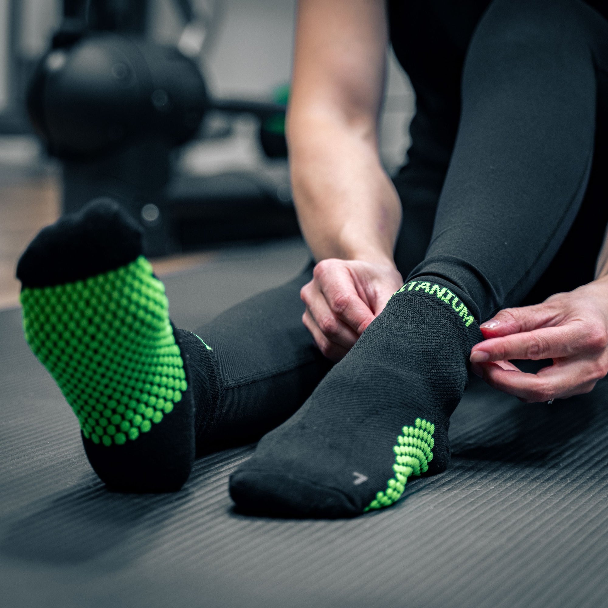 eXtend Ankle – Compression ankle socks for work – Black/Lime