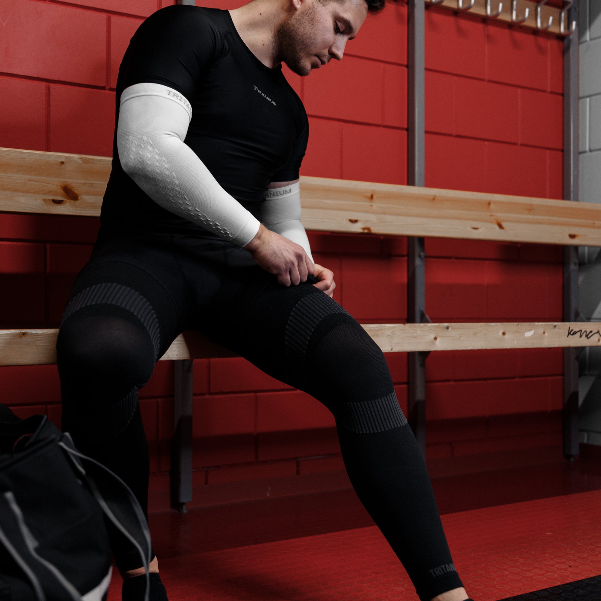 eXtend Low – Compression leg sleeves for work and travel use – Black
